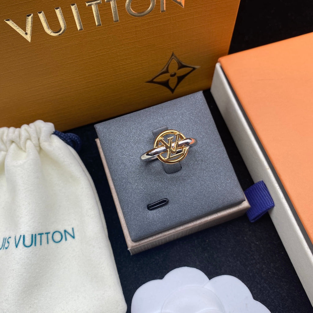 18K Louis Vuitton Vintage Ring