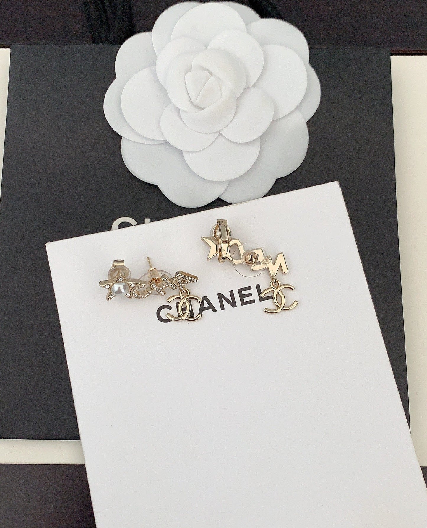 18K  Chanel Script Diamonds Earrings
