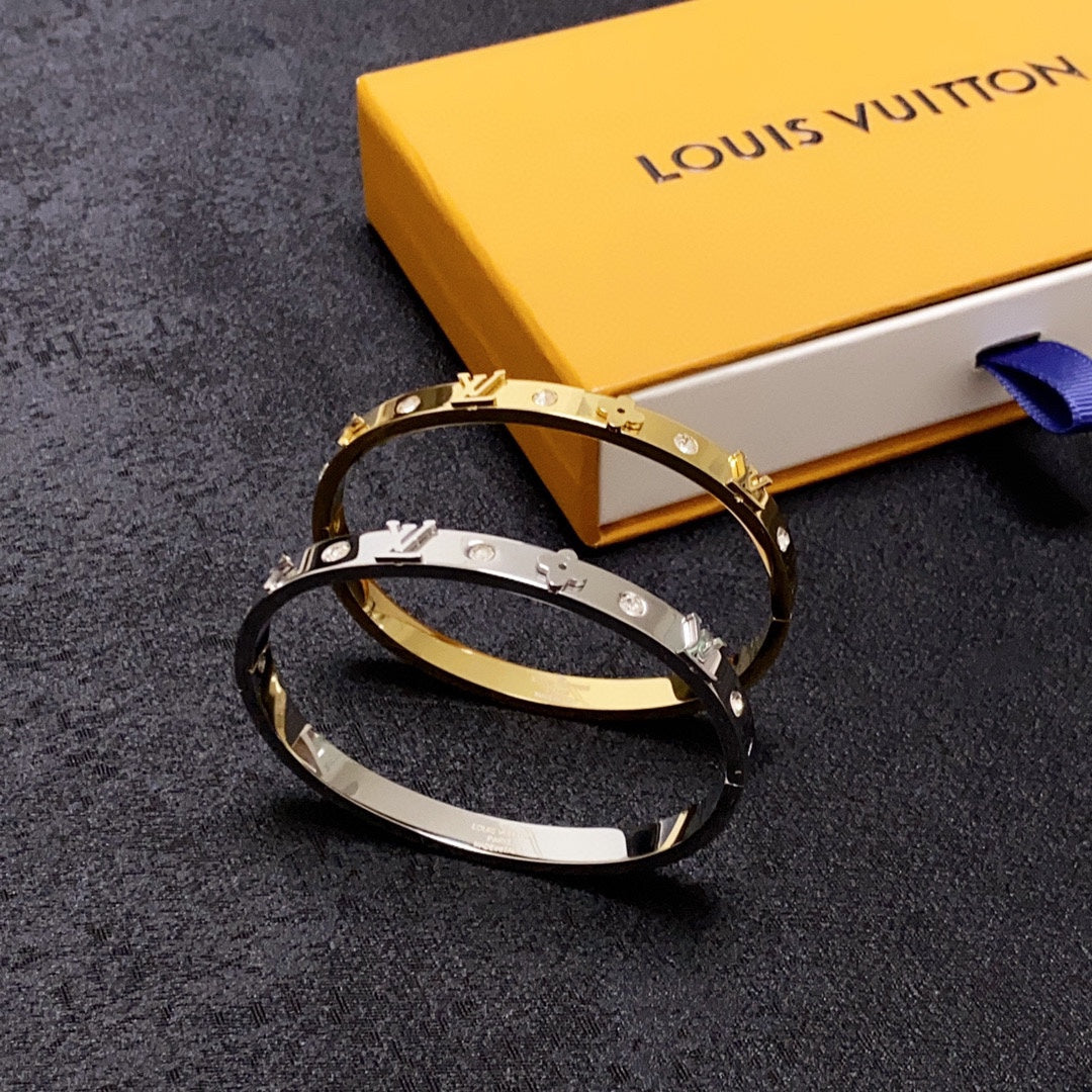 18K Louis Vuitton Diamonds Bracelet